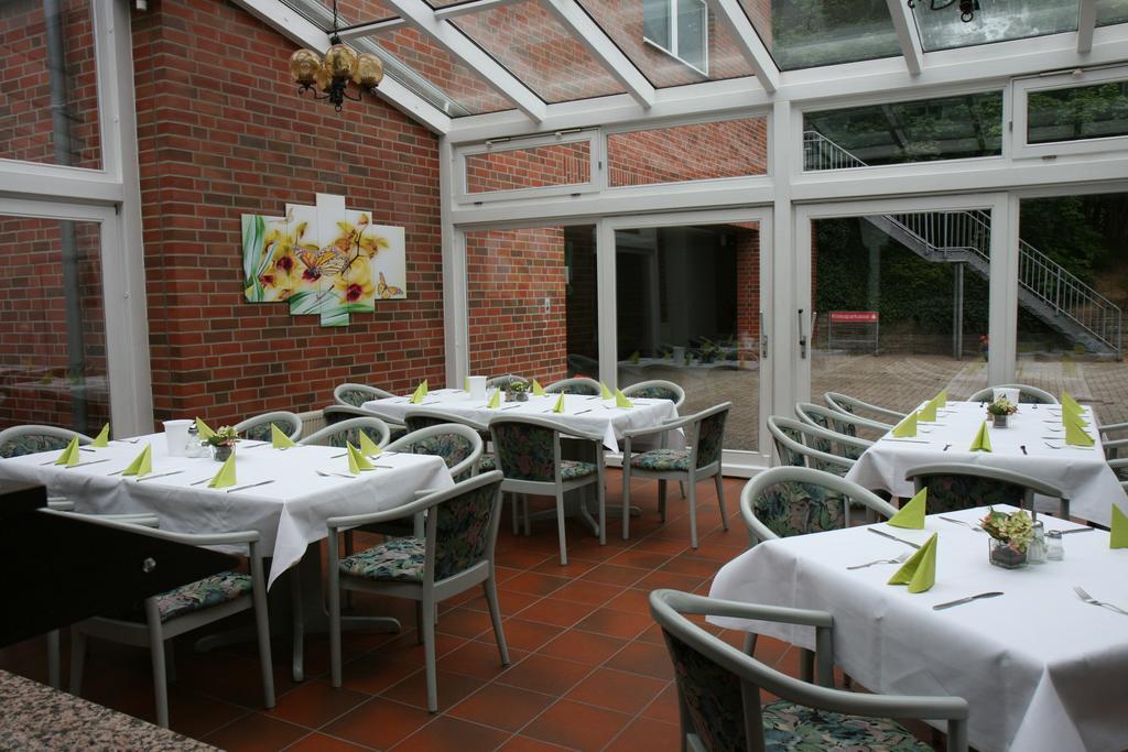 Hotel Restaurant Zum Jaegerheim Wendeburg Exterior foto