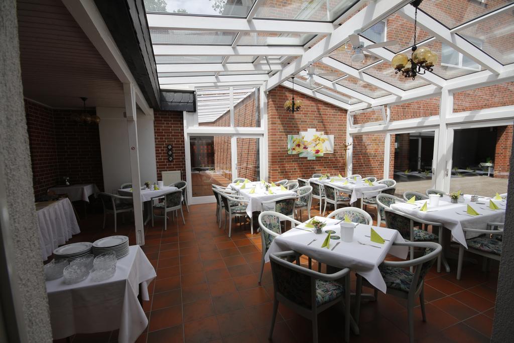 Hotel Restaurant Zum Jaegerheim Wendeburg Exterior foto